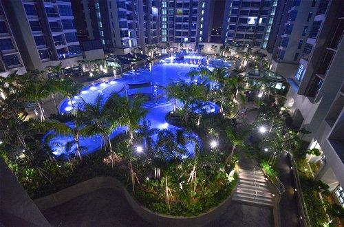 Foto 16 - Atlantis Residence Seaview Apartment by Iconstay Melaka