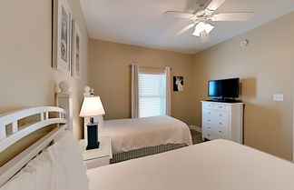 Foto 3 - Crystal Shores by Southern Vacation Rentals