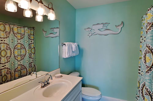 Foto 65 - Crystal Shores by Southern Vacation Rentals