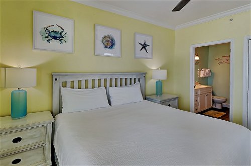 Foto 15 - Crystal Shores by Southern Vacation Rentals