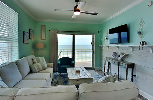 Foto 42 - Crystal Shores by Southern Vacation Rentals