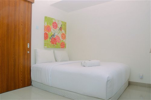 Foto 2 - Cozy and Simple Living 1BR Grand Kamala Lagoon Apartment