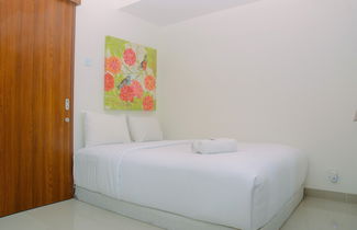 Foto 2 - Cozy and Simple Living 1BR Grand Kamala Lagoon Apartment