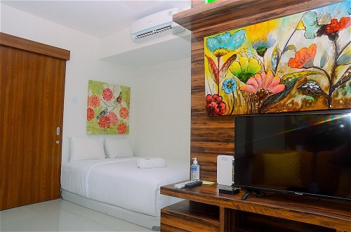 Photo 15 - Cozy and Simple Living 1BR Grand Kamala Lagoon Apartment