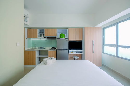 Foto 2 - Functional and Minimalist Studio Apartment at Springlake Summarecon