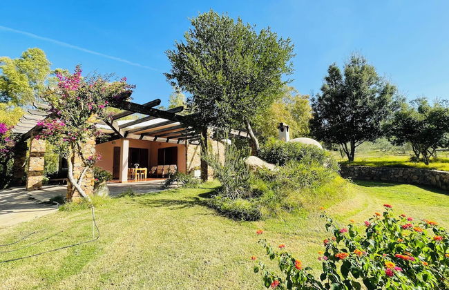 Quiet and Relaxing, Surrounded by Greenery a few Kilometers From the sea - Photo 1