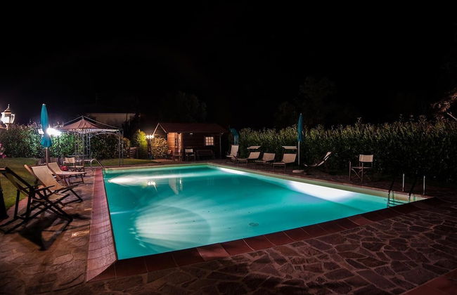 Wonderful Villa With Private Pool in the Heart of Tuscany - Photo 13