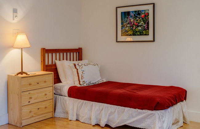 Lovely LacBrome 3 Bdrm Lakefront Cottage - Foto 5