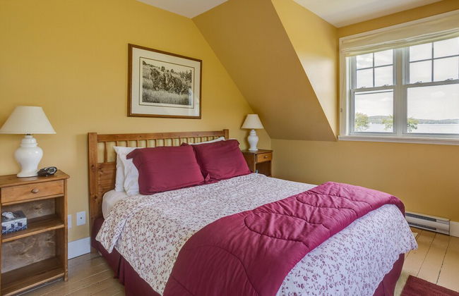 Lovely LacBrome 3 Bdrm Lakefront Cottage - Foto 3
