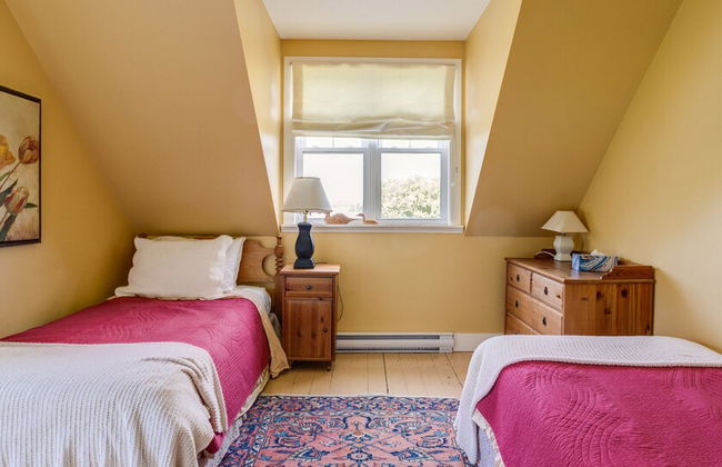 Lovely LacBrome 3 Bdrm Lakefront Cottage - Foto 1