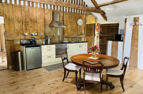 Foto 9 - Beautiful Barn Conversion With Wood-burning Stove