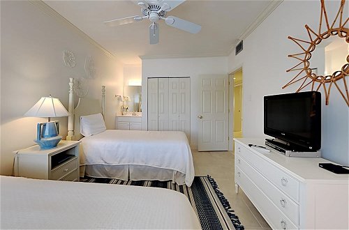 Photo 9 - Shipwatch Surf & Yacht by Southern Vacation Rentals