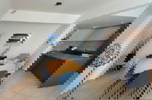 Photo 9 - Spacious Villa With Private Pool and sea View, Just 150 Meters From the sea
