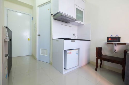 Photo 9 - Tranquil 2BR @ Green Pramuka Apartment