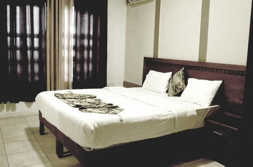 Photo 4 - Alfawanees Hotel Apartments