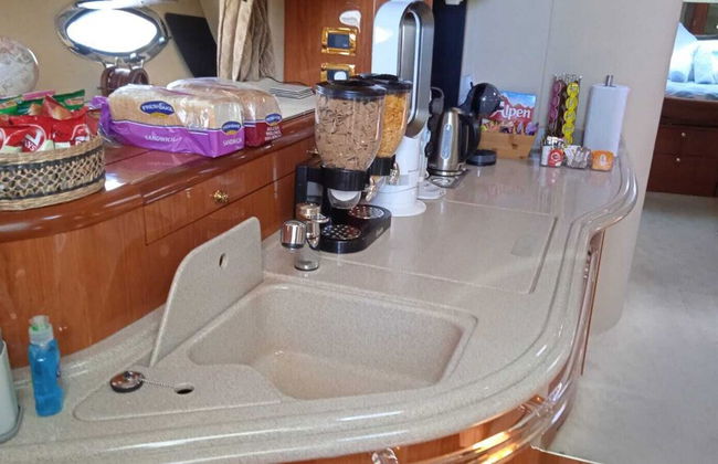 Luxury Yacht Hotel - Photo 15
