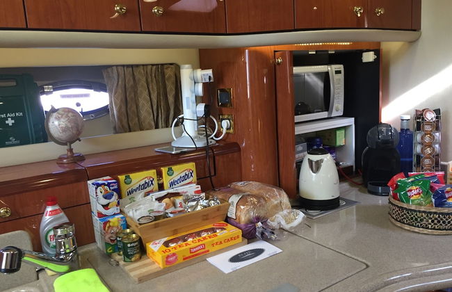 Luxury Yacht Hotel - Photo 6