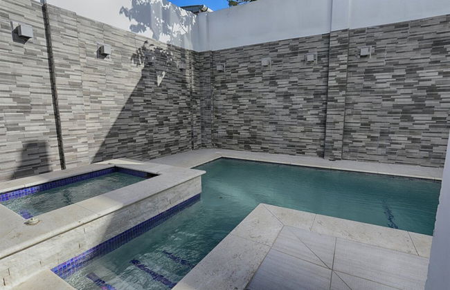 Glencoe Townhome With Loft Jacuzzi and Pool - Foto 25
