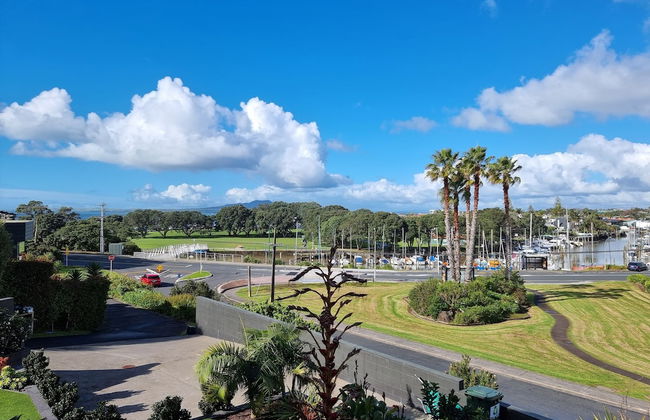 Fabulous Milford 1BR With Views & SkyTV - Photo 21