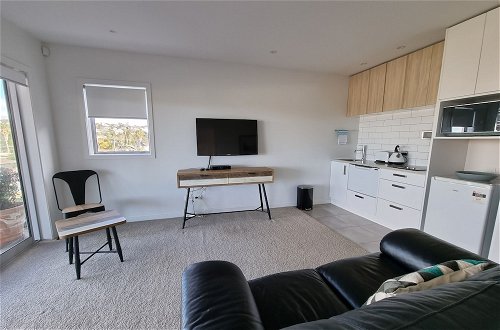 Photo 8 - Fabulous Milford 1BR With Views & SkyTV
