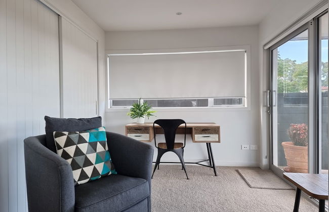 Fabulous Milford 1BR With Views & SkyTV - Photo 7