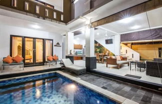 Foto 1 - SMV . 5-BR · 5BR Pool Prime Area Walk to Beach N Shops Legian