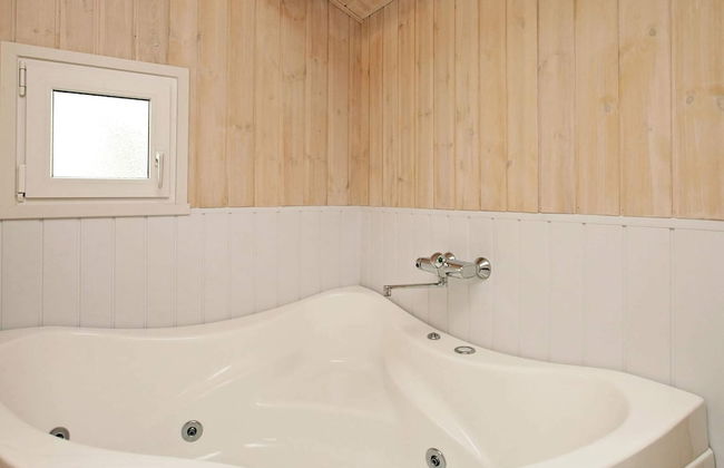 Roomy Holiday Home in Jutland near Sea - Foto 3