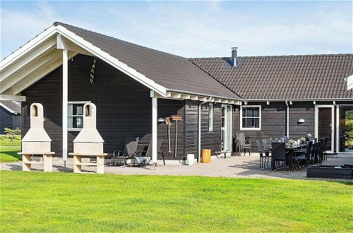 Foto 38 - 24 Person Holiday Home in Idestrup