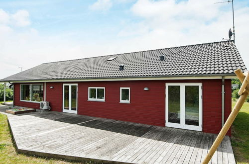 Photo 26 - Rustic Holiday Home in Ebeltoft with Hot Tub