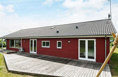 Photo 30 - Rustic Holiday Home in Ebeltoft with Hot Tub
