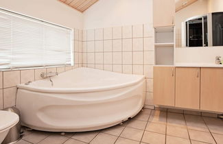 Photo 3 - Rustic Holiday Home in Ebeltoft with Hot Tub