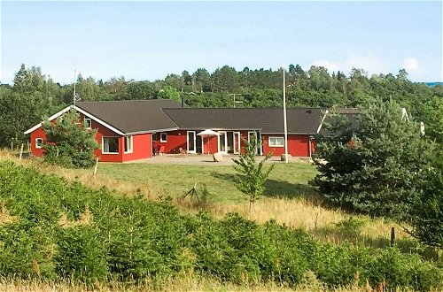 Photo 25 - Rustic Holiday Home in Ebeltoft with Hot Tub