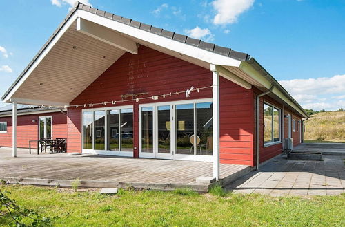 Photo 31 - Rustic Holiday Home in Ebeltoft with Hot Tub