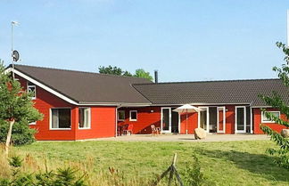 Photo 1 - Rustic Holiday Home in Ebeltoft with Hot Tub