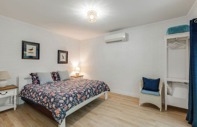 Homewood Cottages - Photo 3