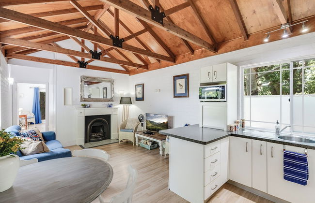 Homewood Cottages - Photo 8