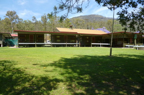 Foto 42 - Christmas Creek Cafe & Cabins