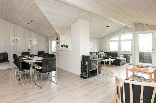 Photo 15 - 10 Person Holiday Home in Blavand