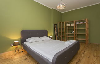 Photo 3 - Colorful 2bdr Apartment in the City Center