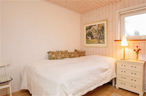 Photo 9 - 6 Person Holiday Home in Hals