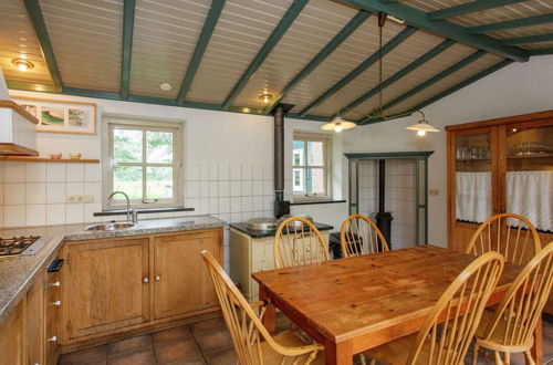 Photo 4 - Beautiful Holiday Home in Lage Mierde