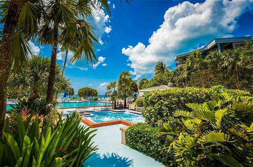 Photo 7 - Atlantic Paradise by Avantstay Great Location w/ Balcony, Outdoor Dining & Shared Pool & Hot Tub