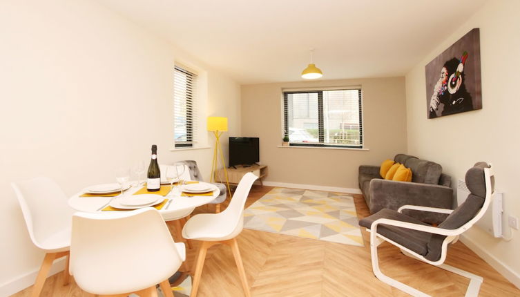 Photo 1 - Modern Spacious 2 Bedroom Apartment