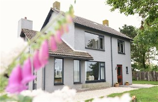 Foto 1 - Bright Holiday Home in Callantsoog With Garden
