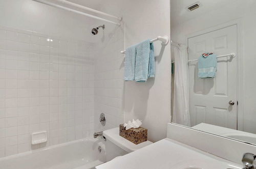 Foto 6 - Key West Found by Avantstay Close to Shops w/ Patio & Shared Pool! Week Long Stays Only