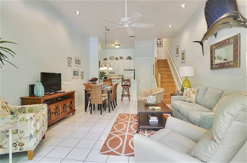 Photo 6 - Key West Found by Avantstay Close to Shops w/ Patio & Shared Pool! Week Long Stays Only