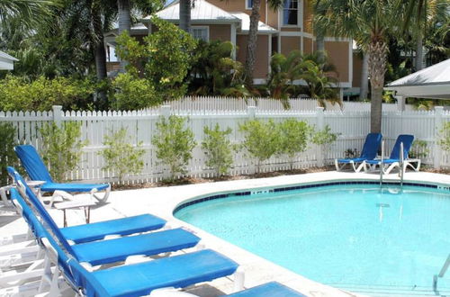 Foto 12 - Key West Found by Avantstay Close to Shops w/ Patio & Shared Pool! Week Long Stays Only