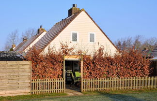 Photo 1 - Cozy Holiday Home in Noordwijkerhout near Lake