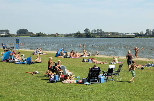 Photo 33 - Cozy Holiday Home in Noordwijkerhout near Lake