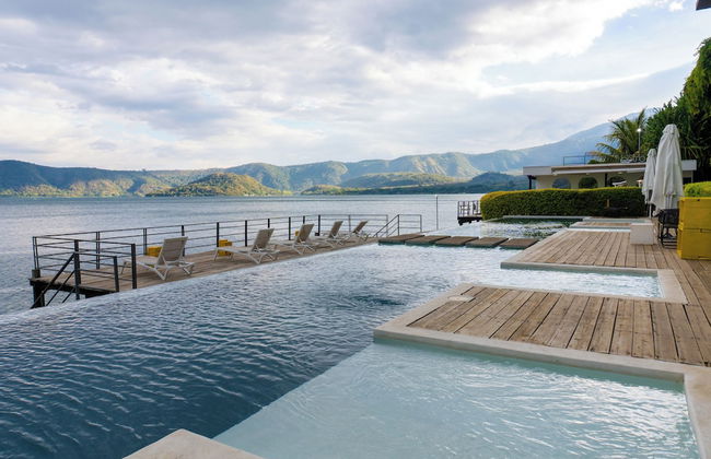 Cardedeu Residence - Photo 1